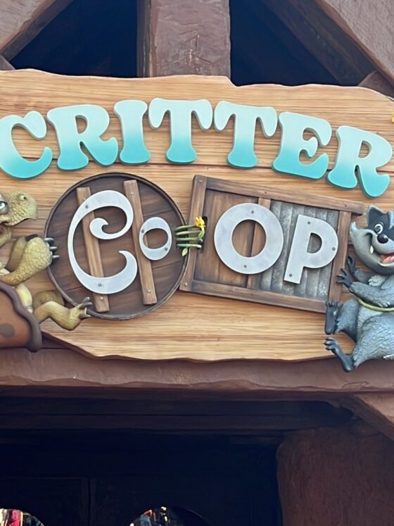 First Look at New Critter Co-Op Shop for Tiana’s Bayou Adventure