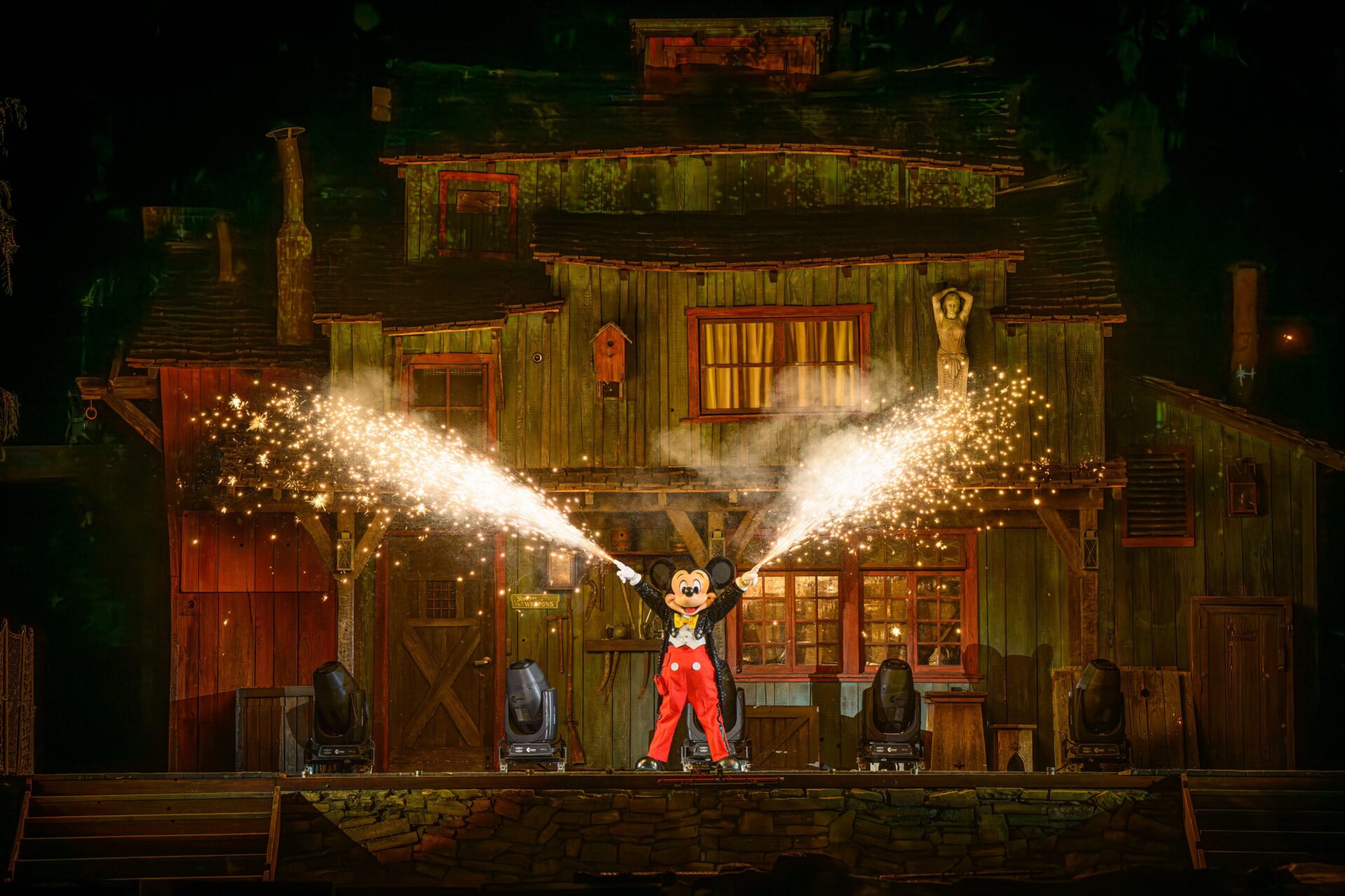 Fantasmic! Returns to Disneyland on May 24