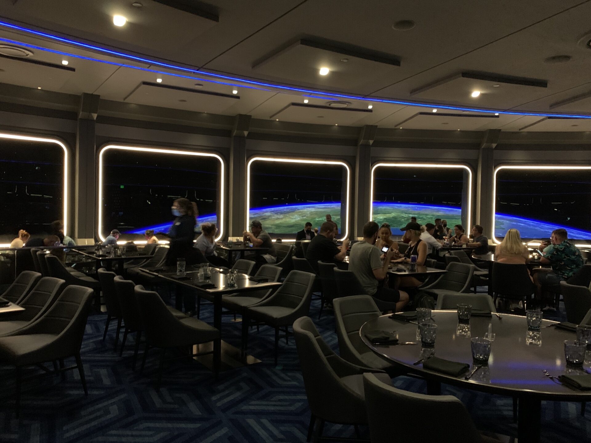 Get Free Dining at Walt Disney World in 2025