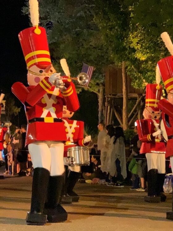 Magic Kingdom Christmas Holiday Guide 2024