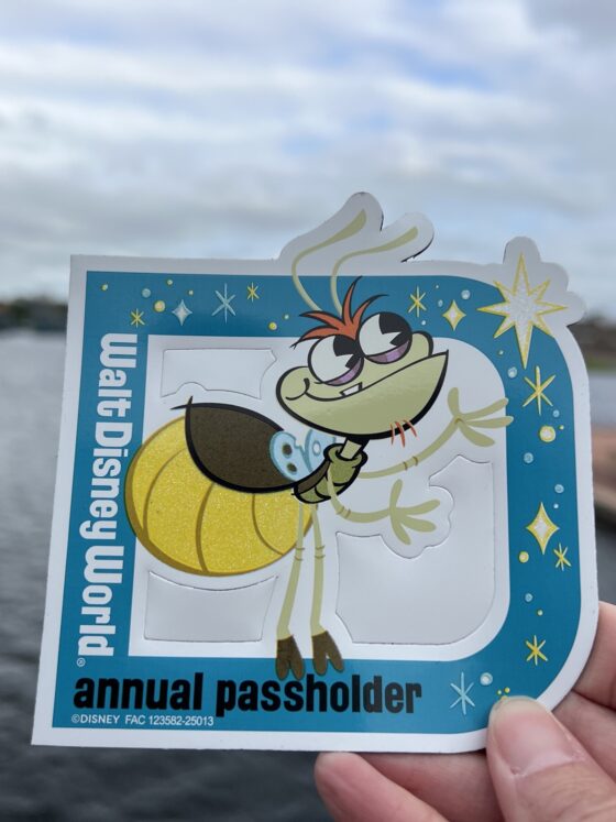 Ray Annual Passholder Magnet No Longer Available; Minnie Mouse Magnet Now Offered