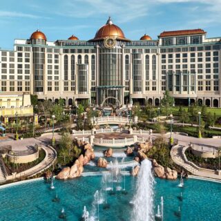 it’s a small world at Disneyland Closed for Refurbishment