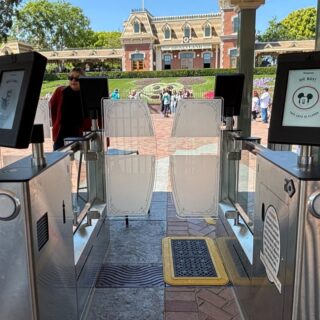 New Pirates of the Caribbean-themed Lounge to be Called The Beak and Barrel