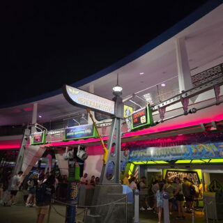 New Mickey & Minnie Cove Cabanas Available for Castaway Cay