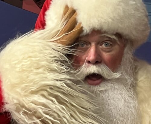 A Complete Guide: Where to Meet Santa at Walt Disney World 2025