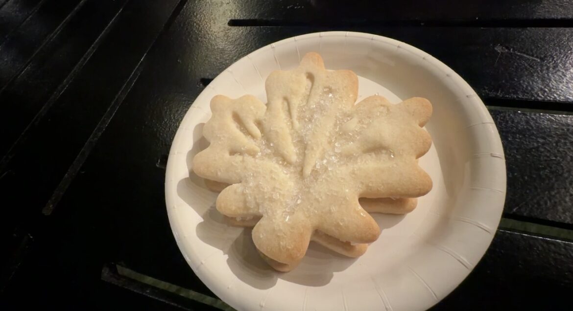 Maple Leaf Shortbread Cookie