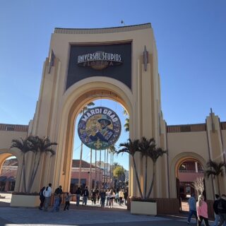 Luke Combs’ Category 10 Restaurant Coming to Universal Orlando’s CityWalk in 2027