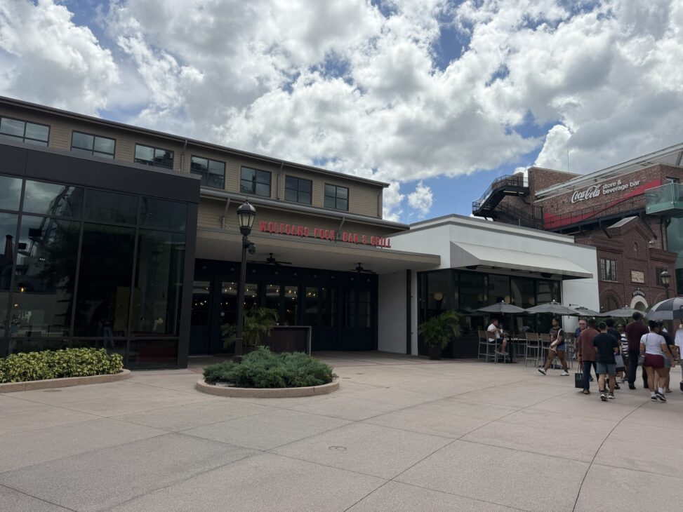 Wolfgang Puck Bar & Grill